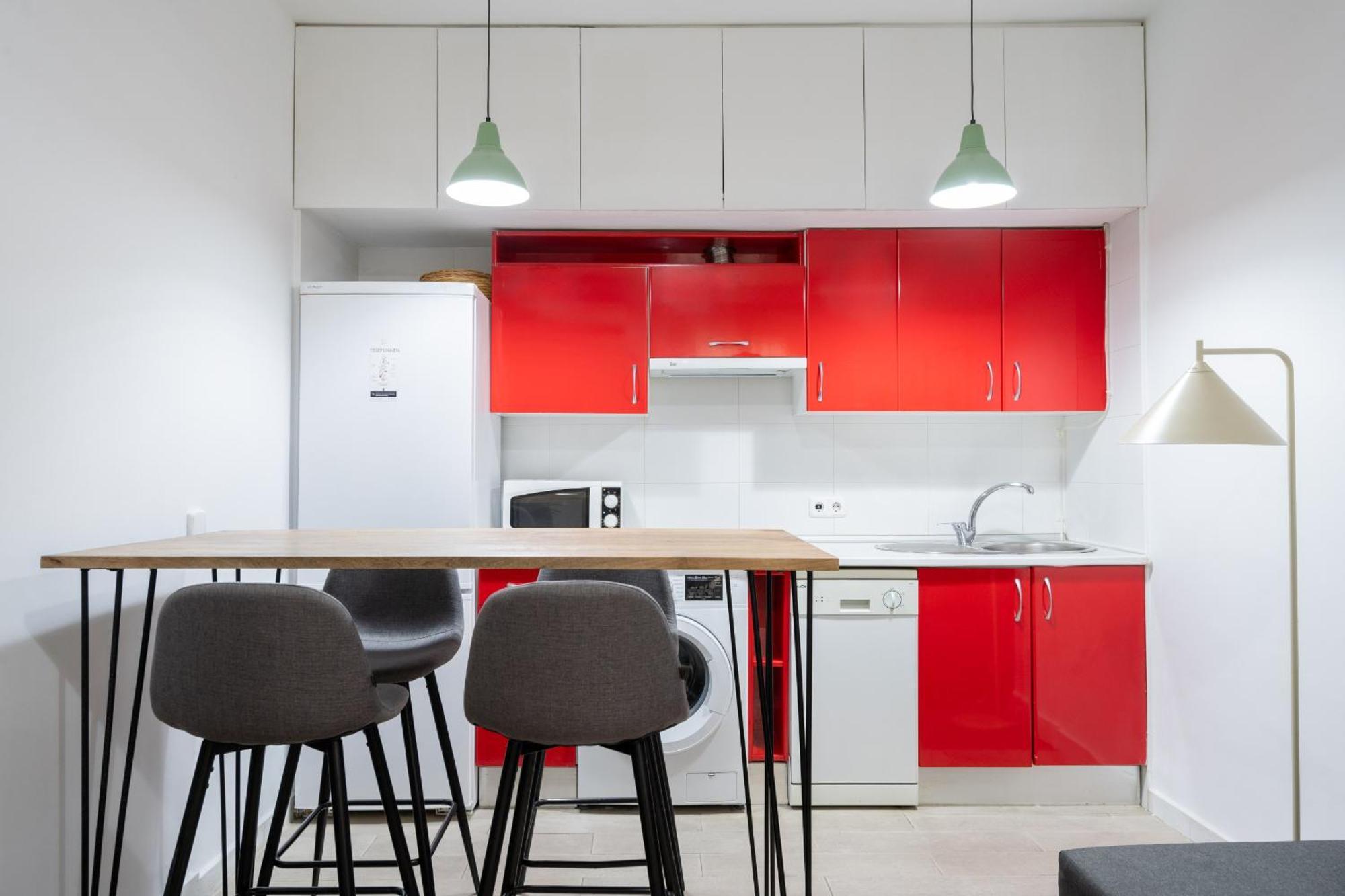 Apartamento En Chueca Para 4 Personas Alquiler Temporal Madrid Buitenkant foto