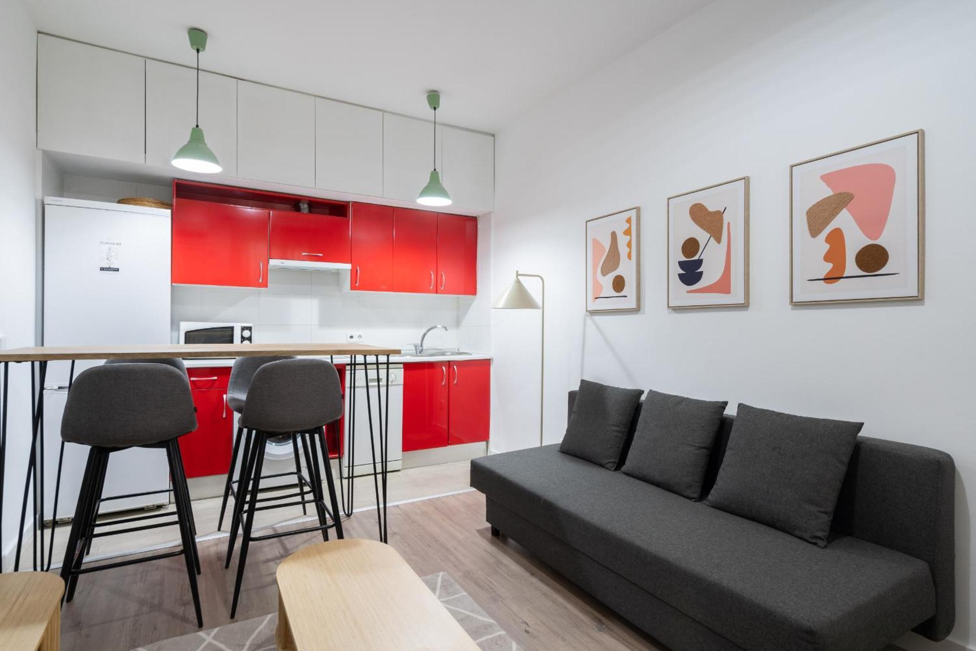 Apartamento En Chueca Para 4 Personas Alquiler Temporal Madrid Buitenkant foto