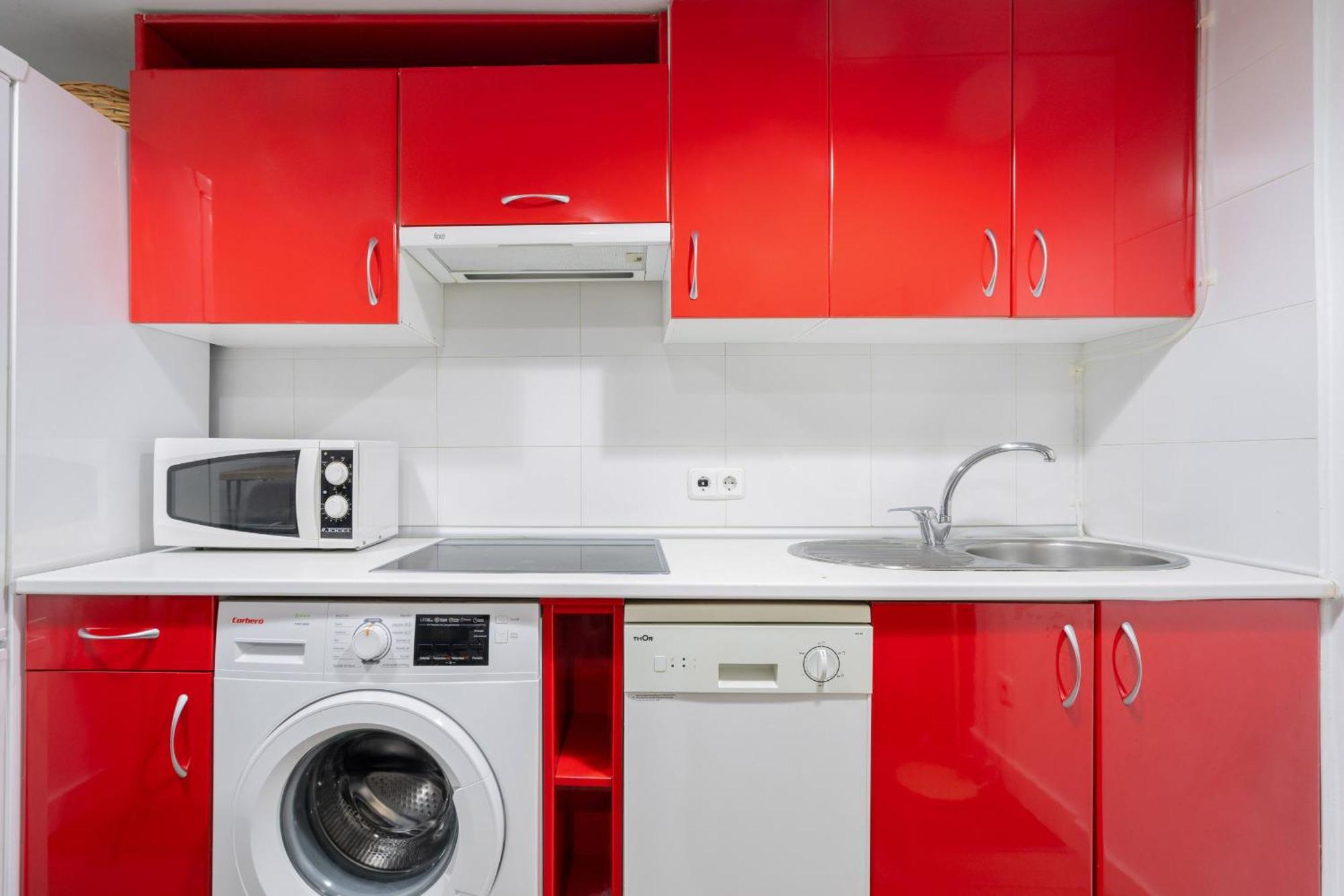 Apartamento En Chueca Para 4 Personas Alquiler Temporal Madrid Buitenkant foto
